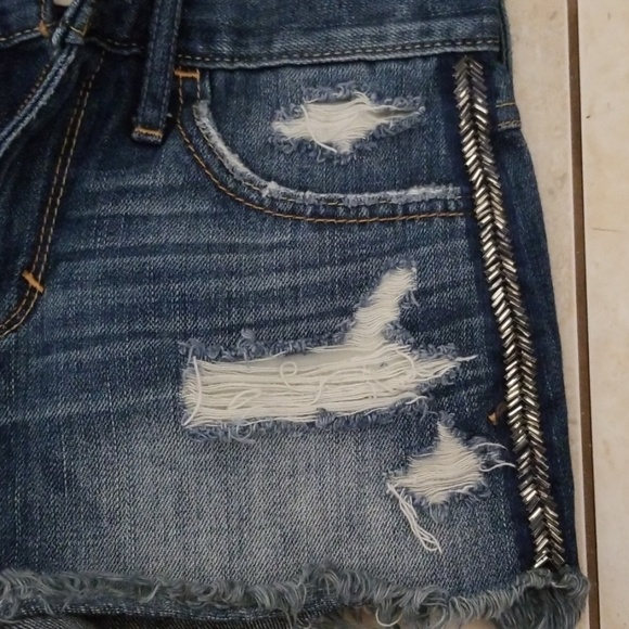 Hollister Blue Jean Distressed Shorts (23) - Picture 3 of 4